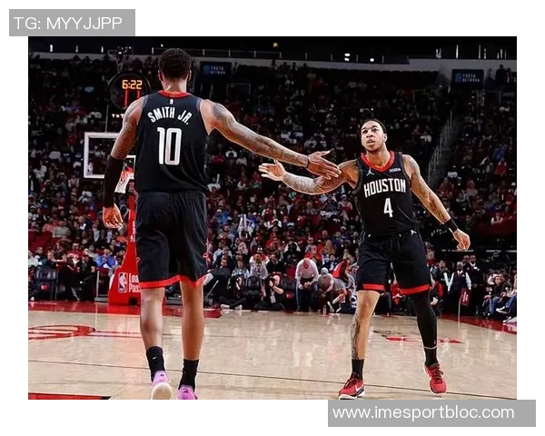 火箭队尽管抢下23个进攻篮板却依旧败北进攻混乱难以弥补劣势